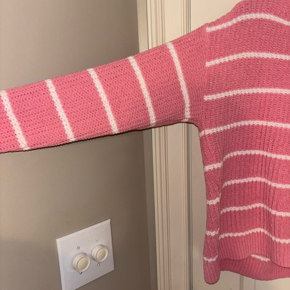 Sweater - Picture 2 of 7